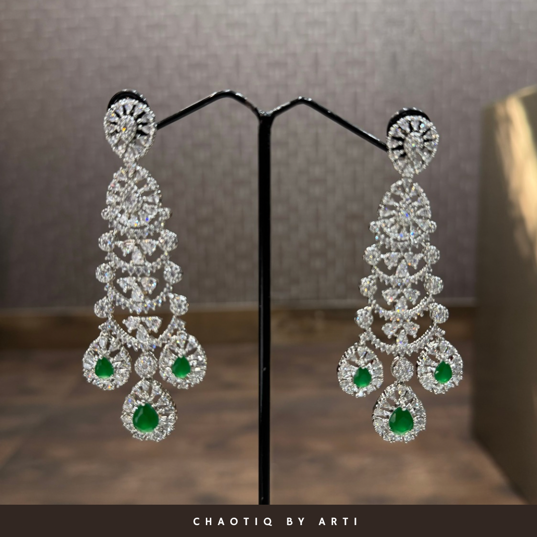 Maharani emerald and diamond studded necklace set