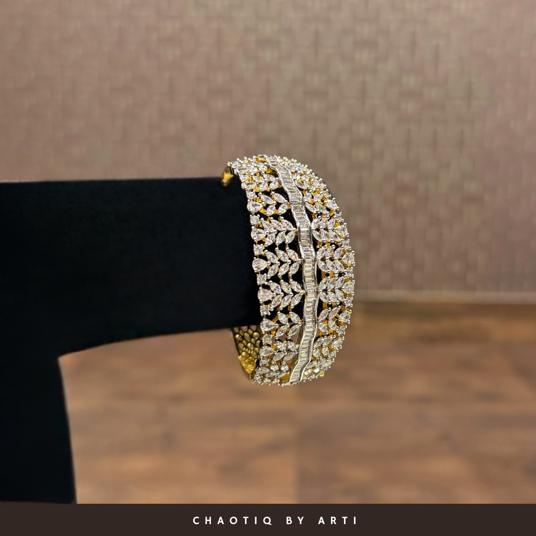 Naseem diamond studded gold bracelet