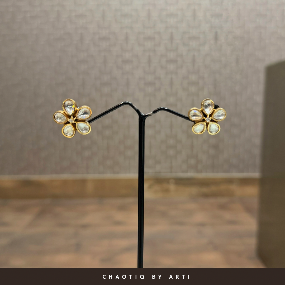 Gul polki stud earrings