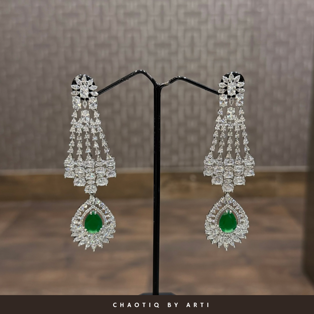 Naaz emerald and diamond earrings