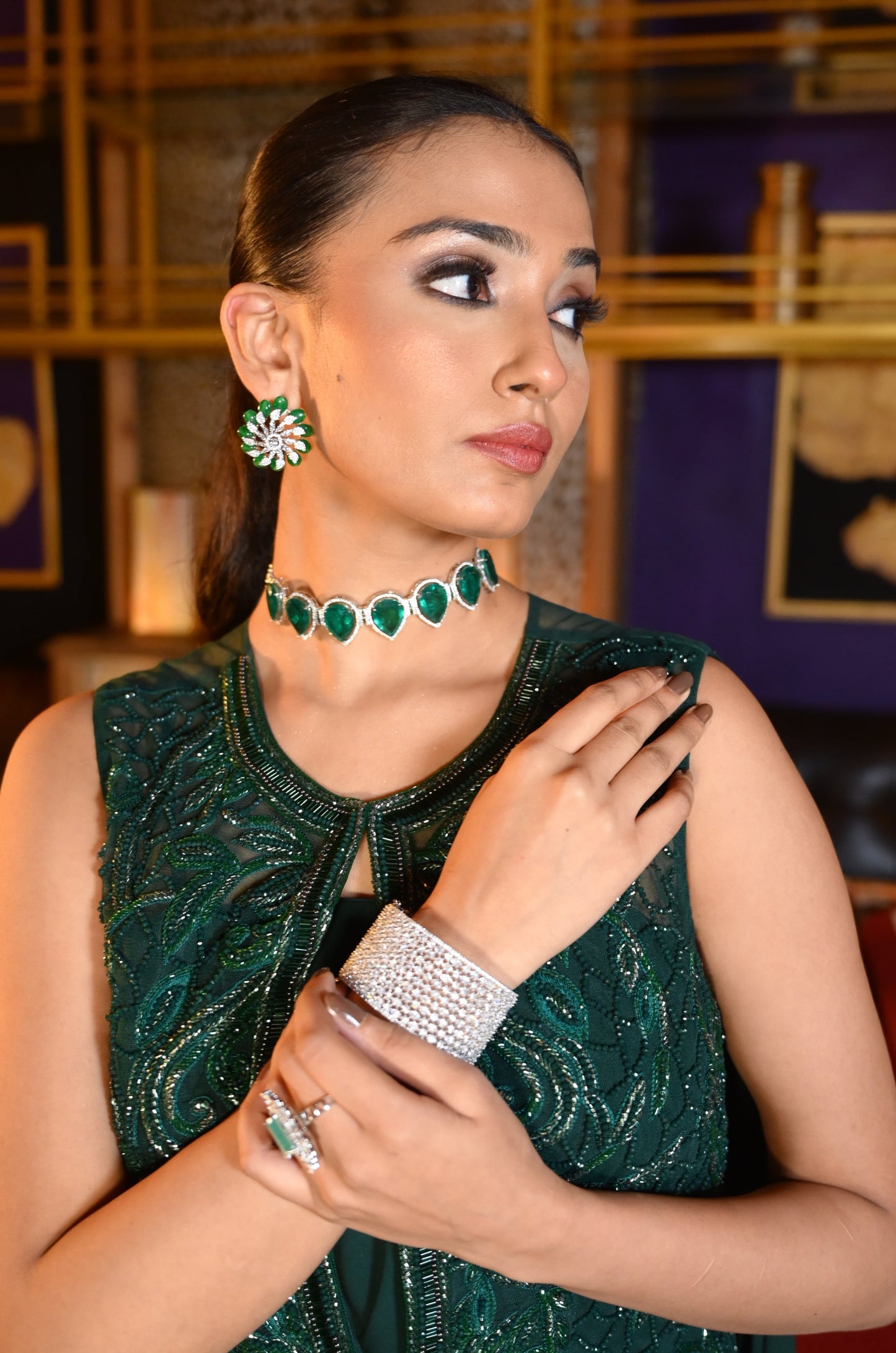Aisha pear shaped emerald and diamond necklace set