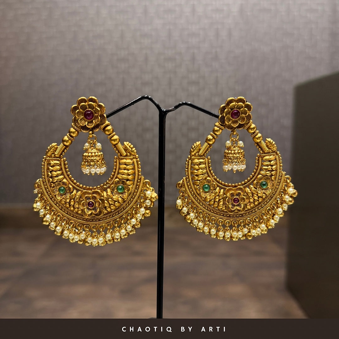Vedahi Gold Plated Chandbali