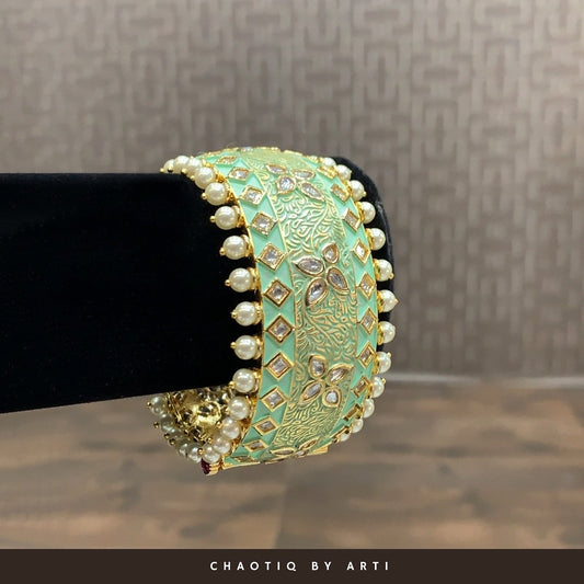 Mumtaz meenakari polki and pearl kada