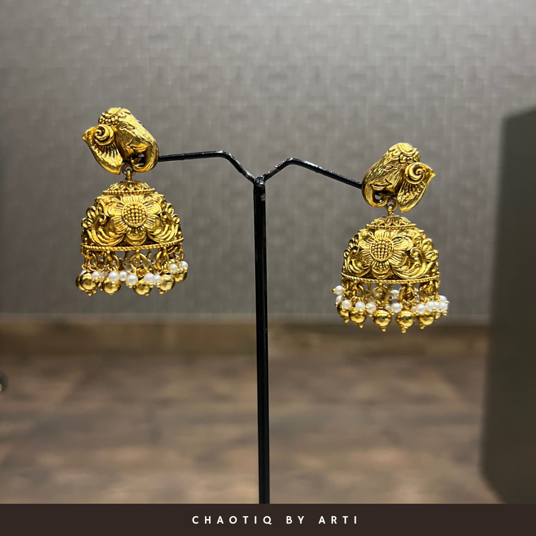 God figure embossed handcrafted temple set