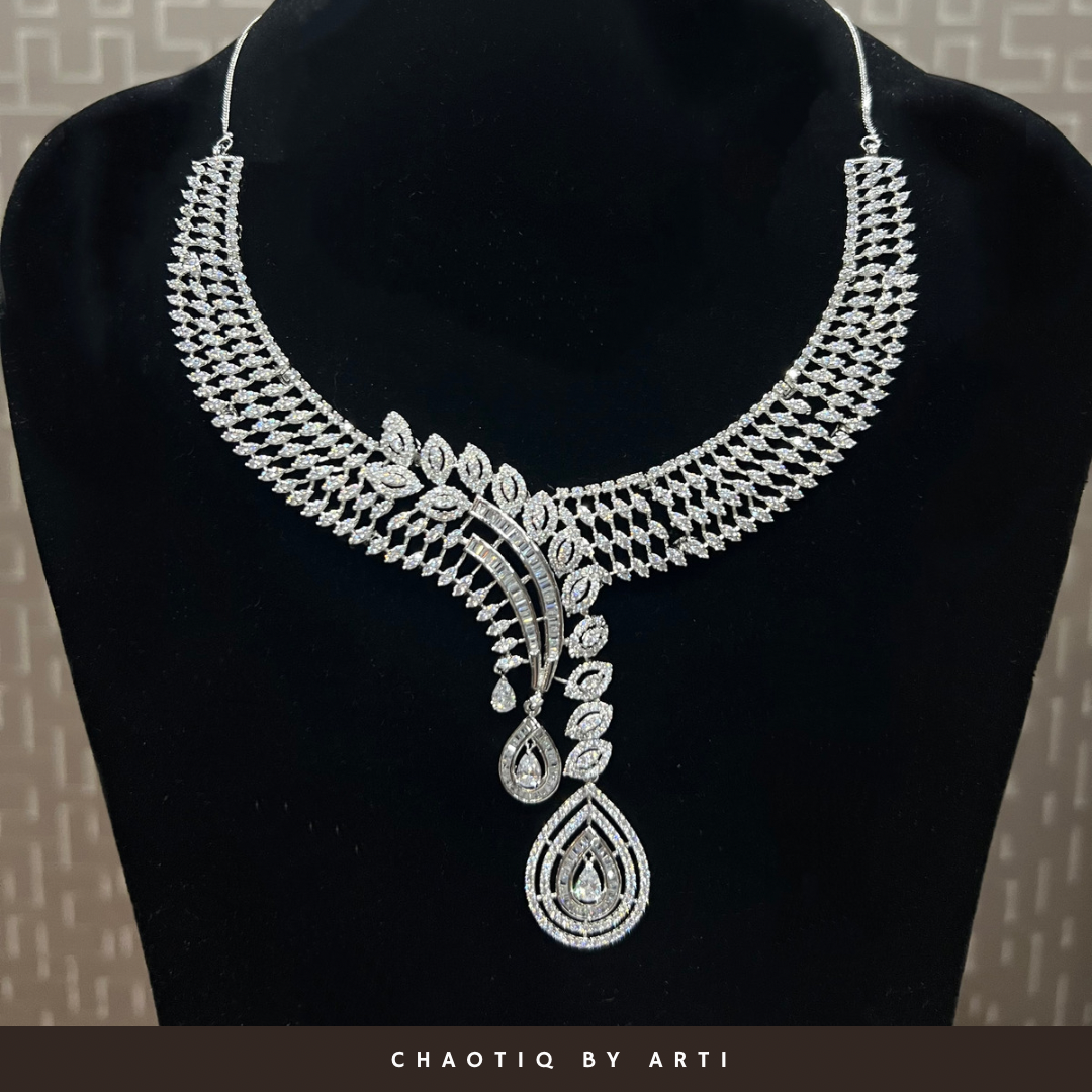 Maira diamond necklace set
