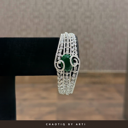Aara diamond and emerald bracelet