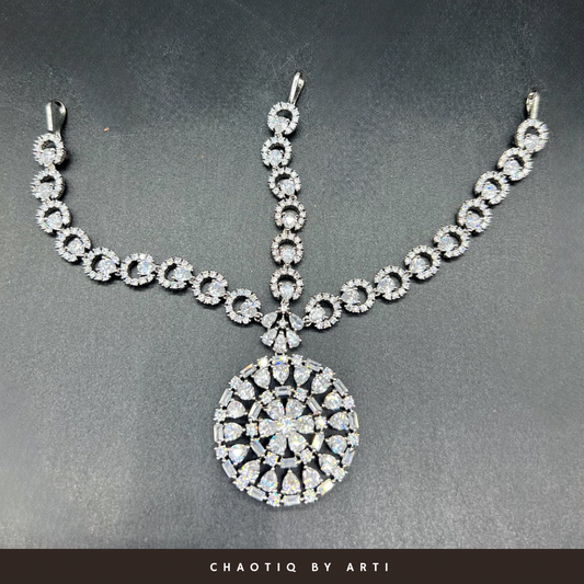 Sitara Diamond studded maathapati