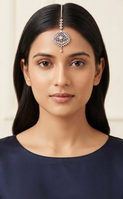 Mehreen Diamond studded maangtikka