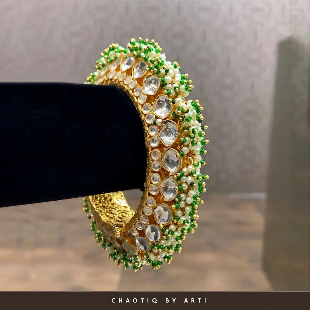 Traditional polki and moti pachheli bangle