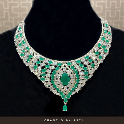 Suhana Diamond and Emerald Necklace Set